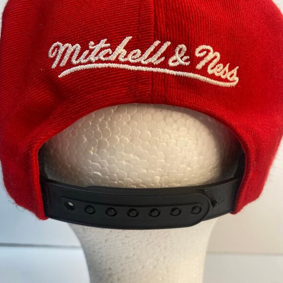 Chicago Blackhawks Hat Red Camo Bill Snapback NHL Hockey Baseball Cap - Picture 10 of 15
